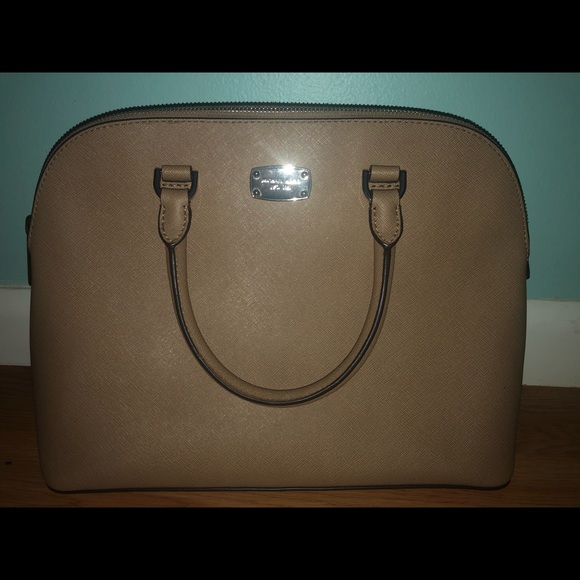 Tan Michael Korrs small handbag - Picture 1 of 2